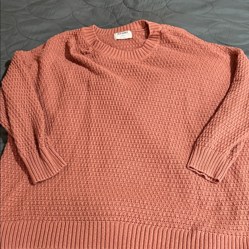 Old Navy Textured Knit Sweater in Coral